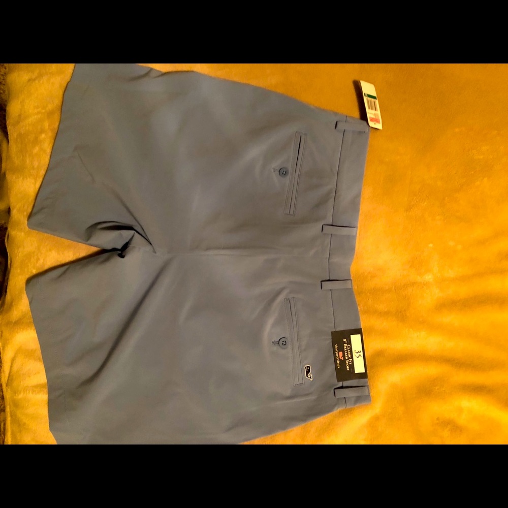Vineyard Vines Classic Fit, 8 in Breaker shorts.